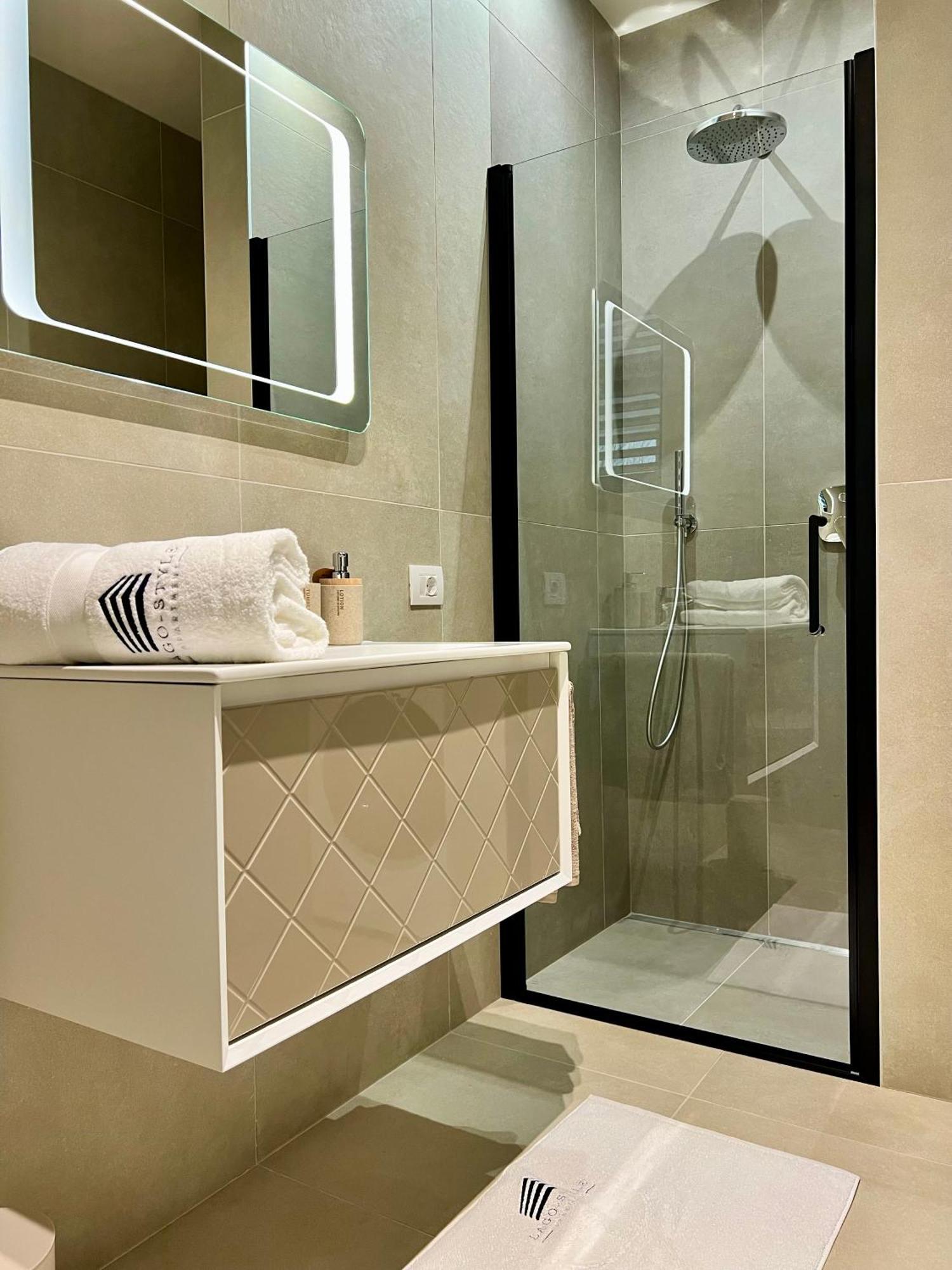 Lago Style Apartment Bardolino Bagian luar foto